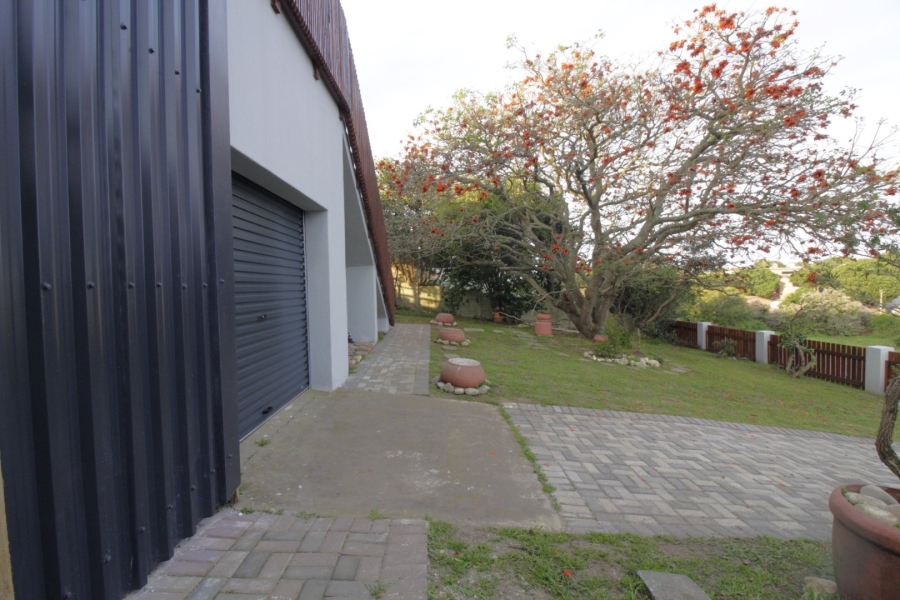 3 Bedroom Property for Sale in Aston Bay Eastern Cape